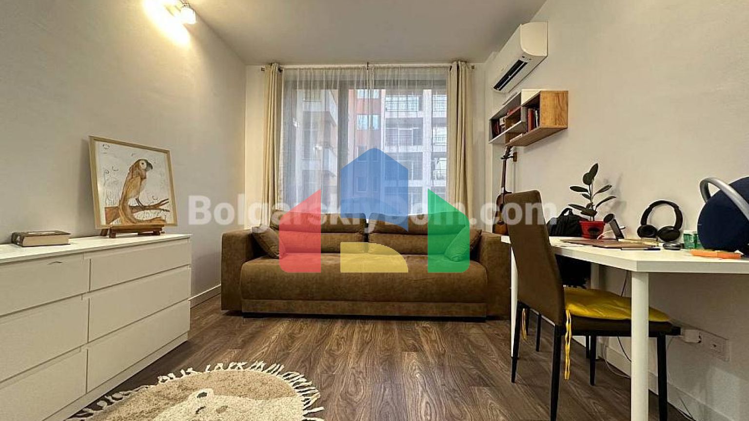 Чотирикімнатна квартира в Санні В'ю Централ