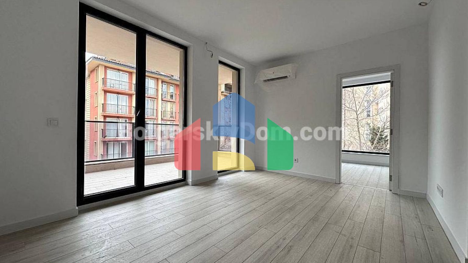 Двокімнатна квартира в Санні В'ю Централ 7