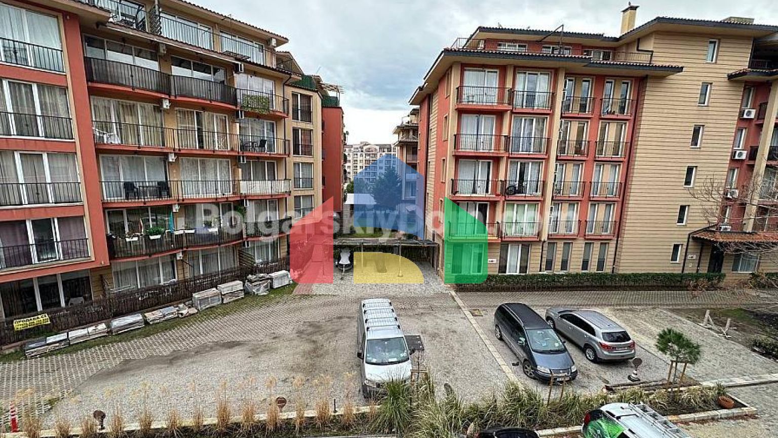 Двокімнатна квартира в Санні В'ю Централ 7