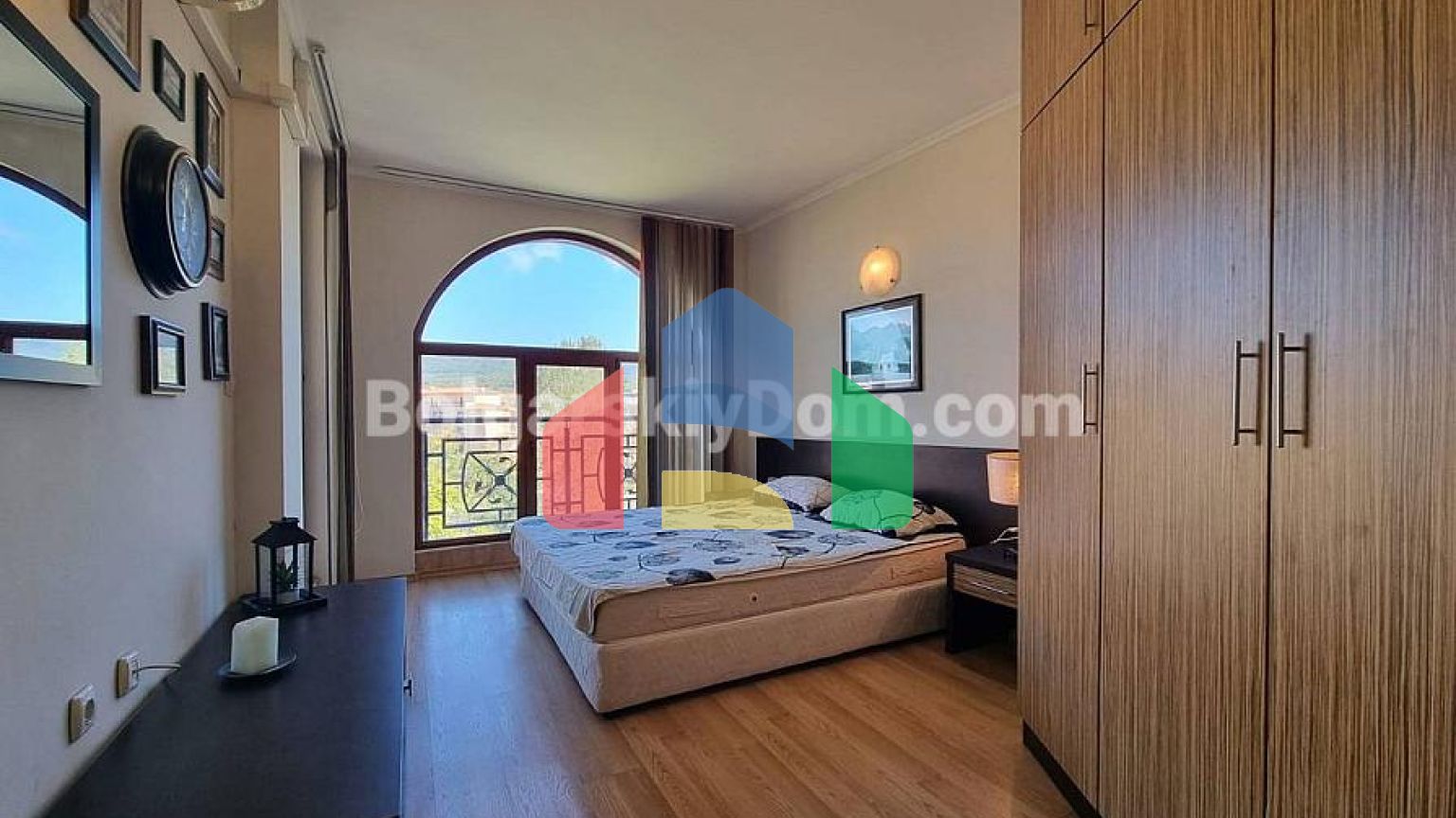 Трикімнатна квартира в Пасифік