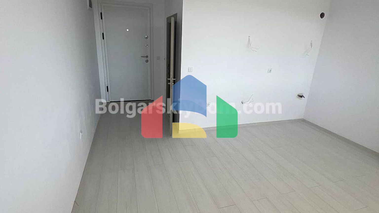 Квартира-студія в Ж'адор Сікрет Гарден