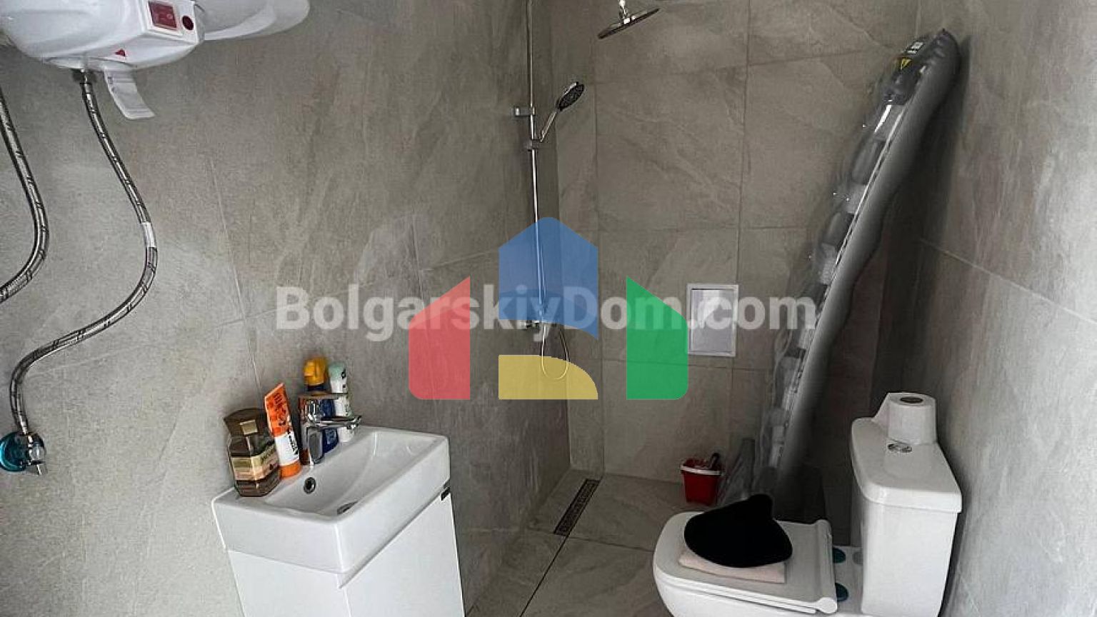 Квартира-студія в Ж'адор Сікрет Гарден