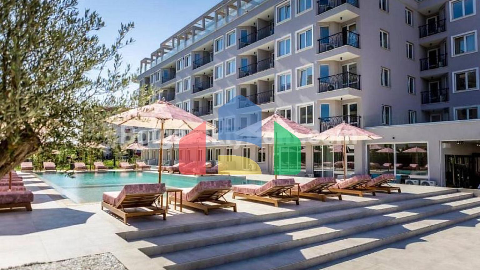 Квартира-студія в Ж'адор Сікрет Гарден