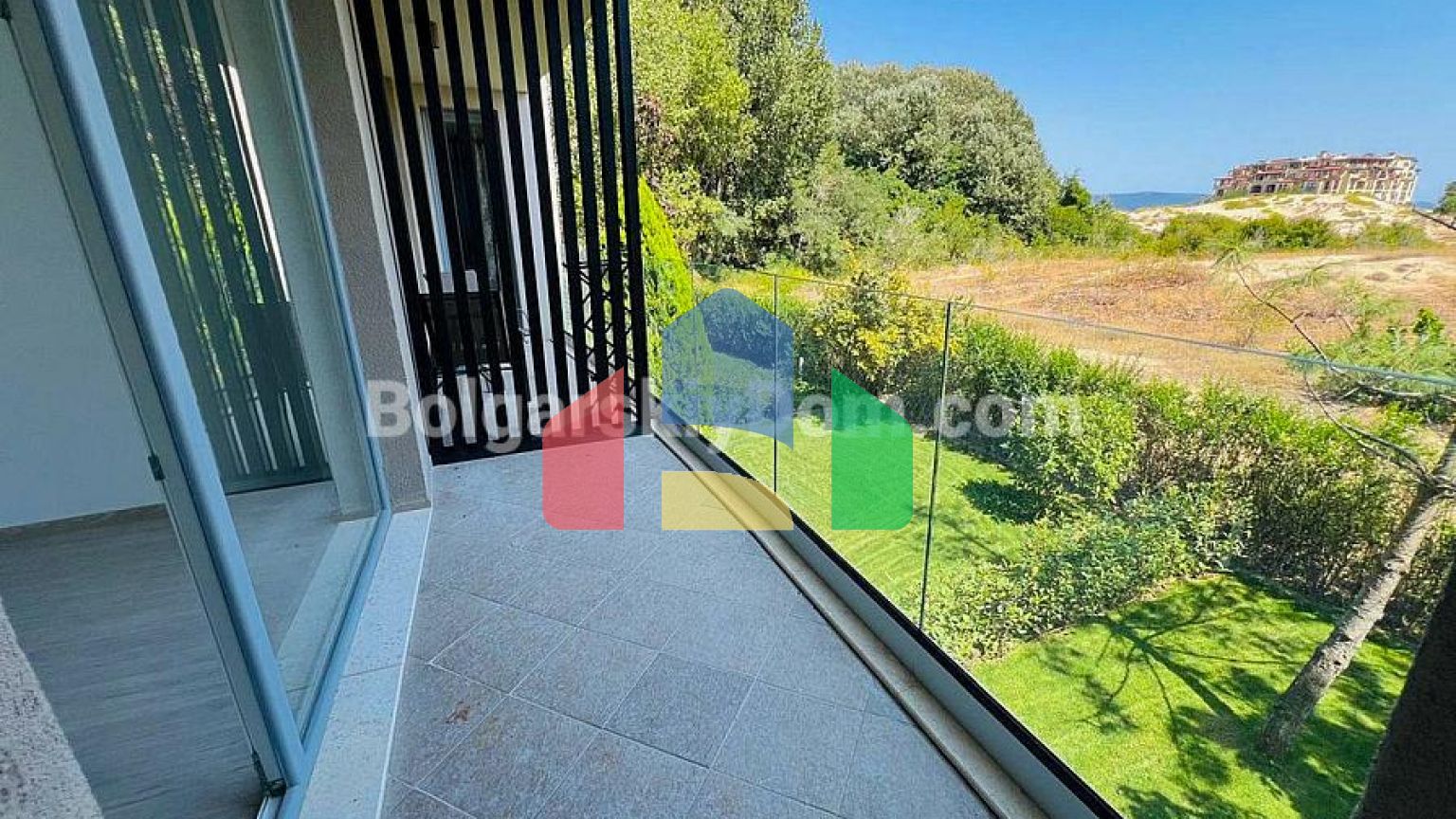 Двокімнатна квартира в Жадор Дюн