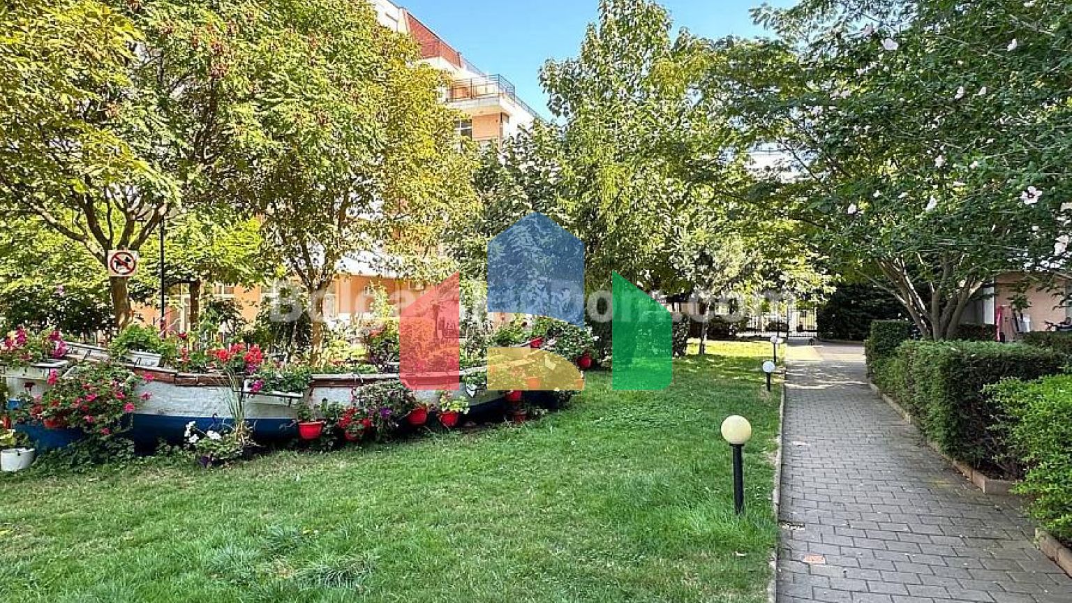 Двокімнатна квартира в Гранд Камелія