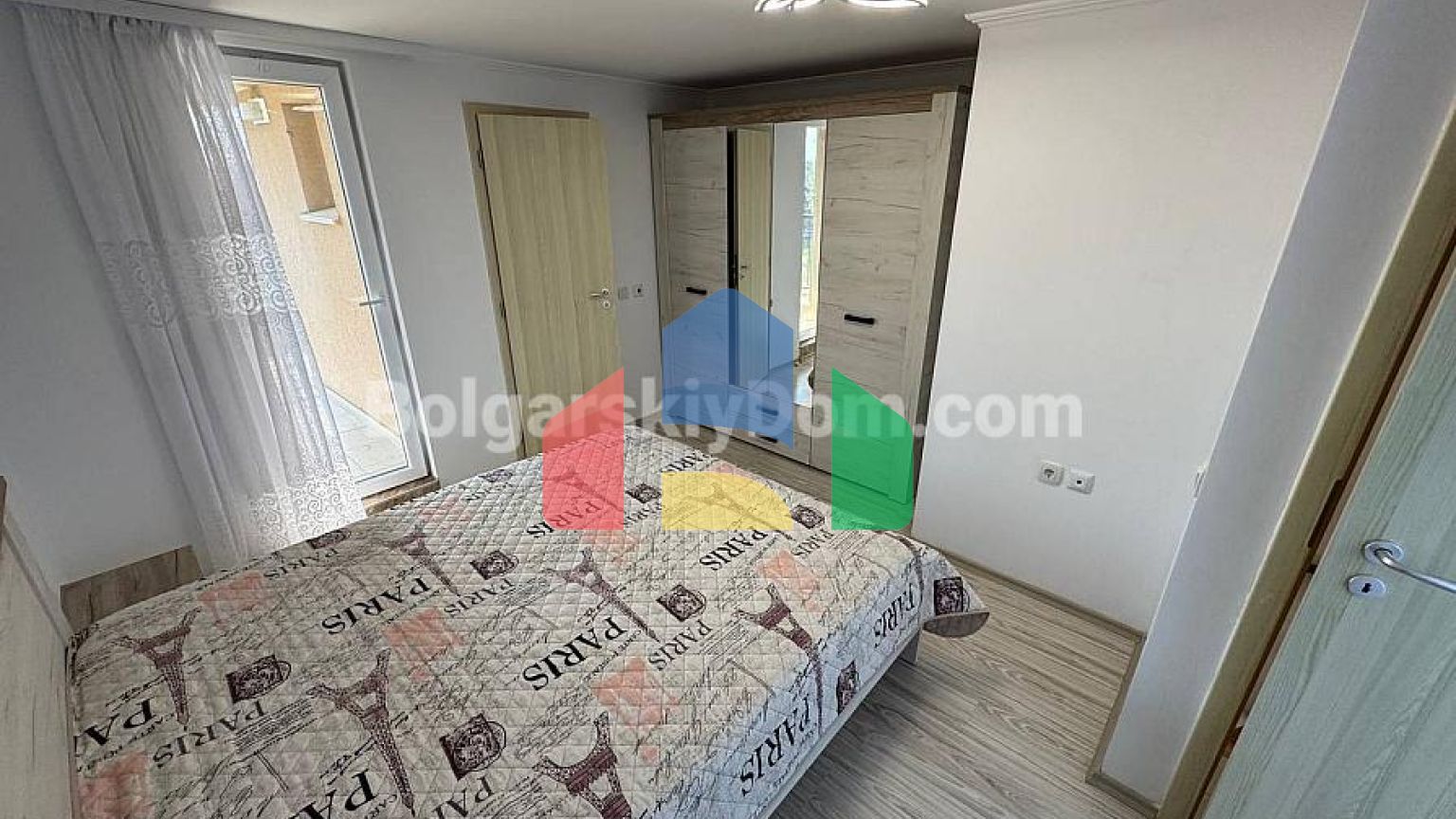 Трикімнатна квартира в Віп Зона