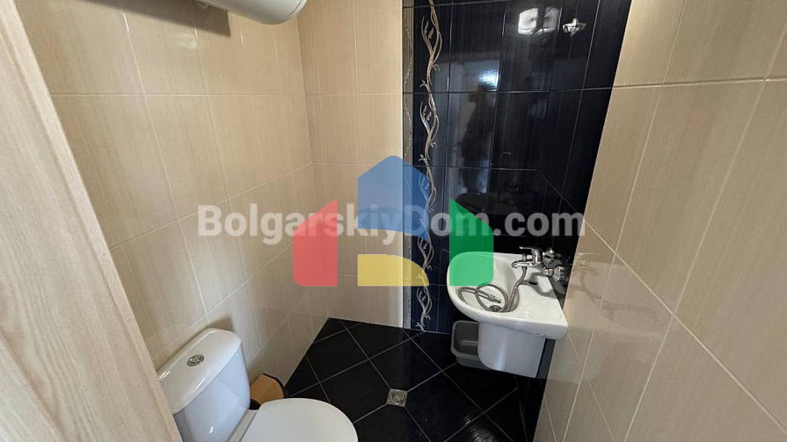 Трикімнатна квартира в Віп Зона