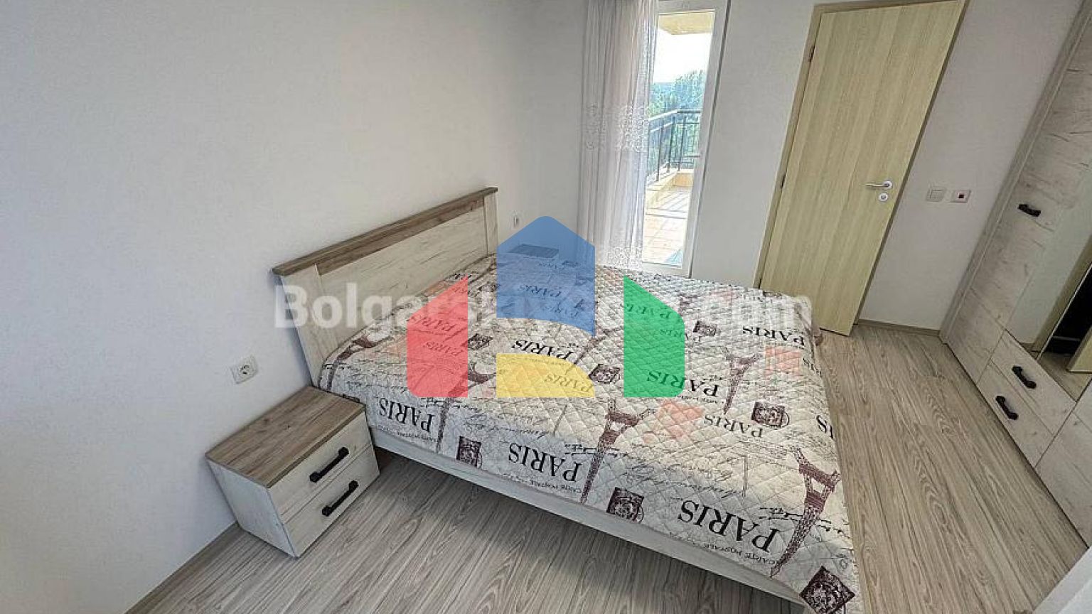 Трикімнатна квартира в Віп Зона