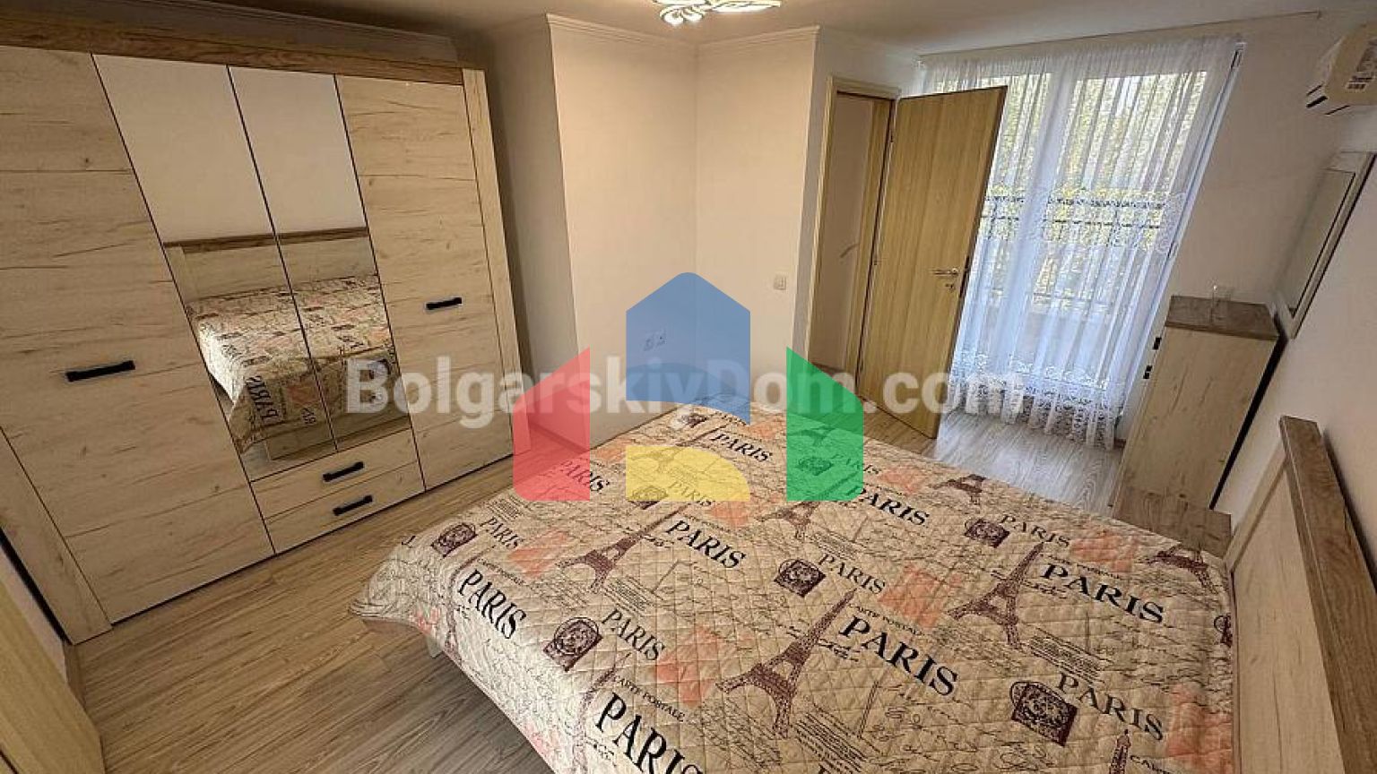 Трикімнатна квартира в Віп Зона