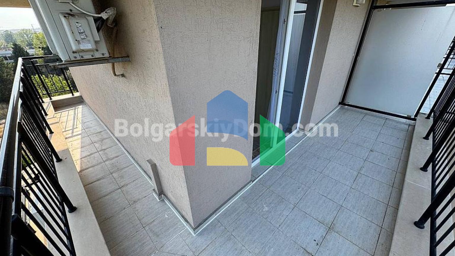 Трикімнатна квартира в Віп Зона