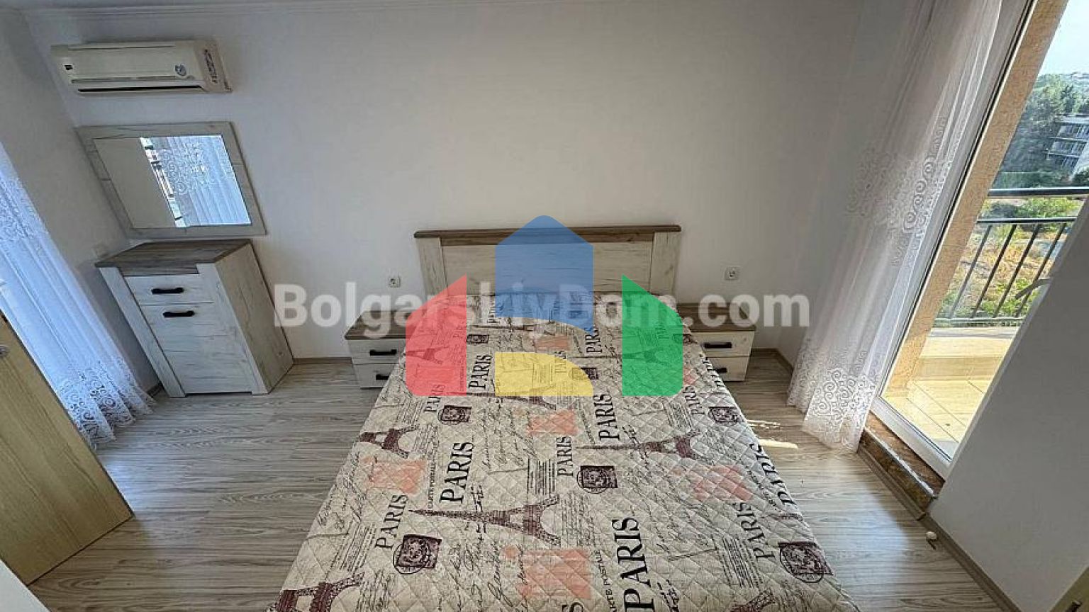 Трикімнатна квартира в Віп Зона