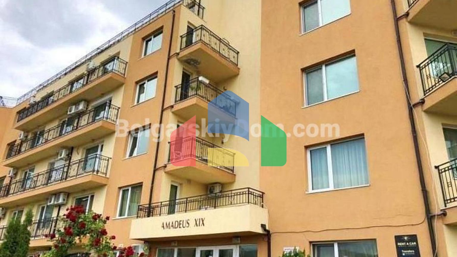 Квартира-студія в Амадеус 19