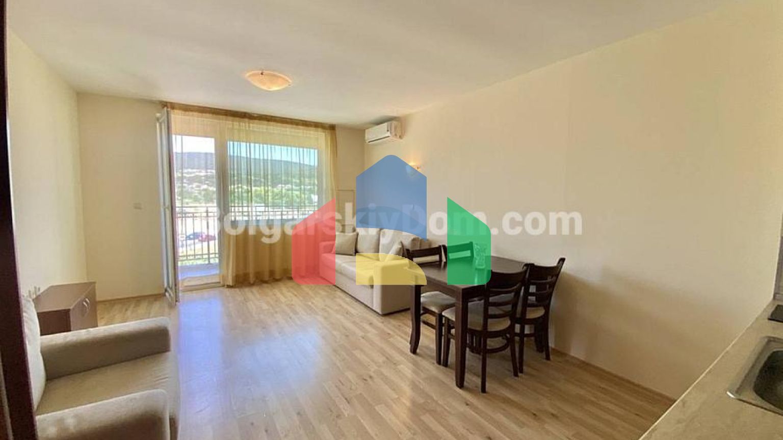 Квартира-студія в Амадеус 19