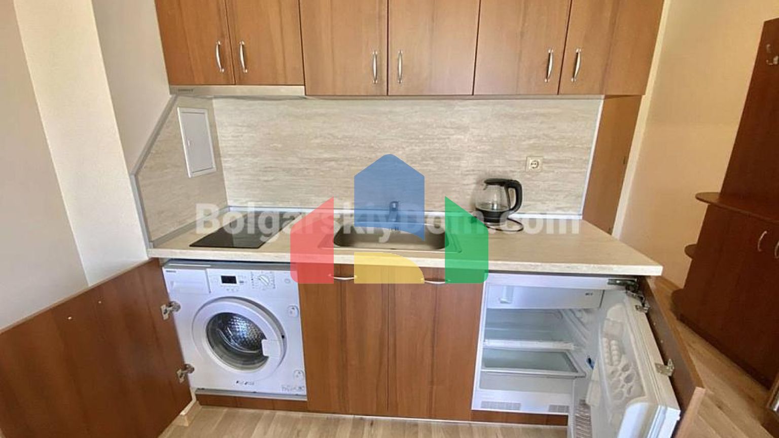 Квартира-студія в Амадеус 19