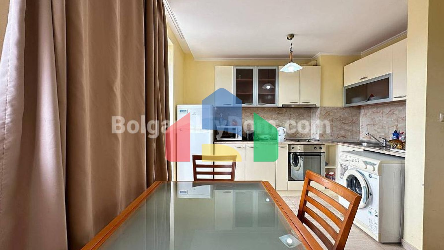 Двокімнатна квартира в Санні Форт