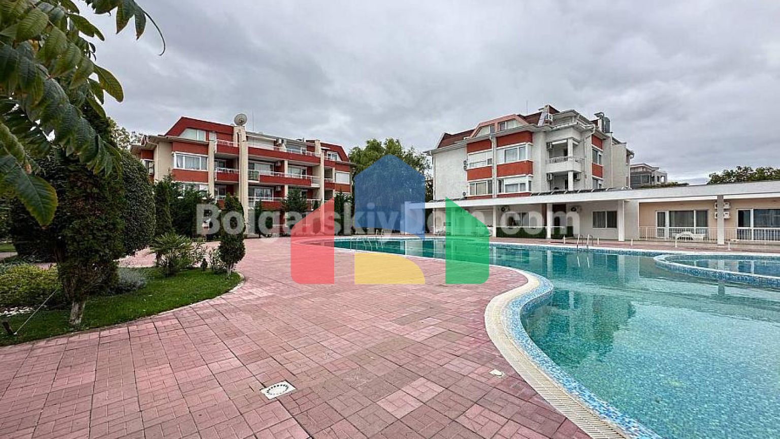 Двокімнатна квартира в Санні Форт