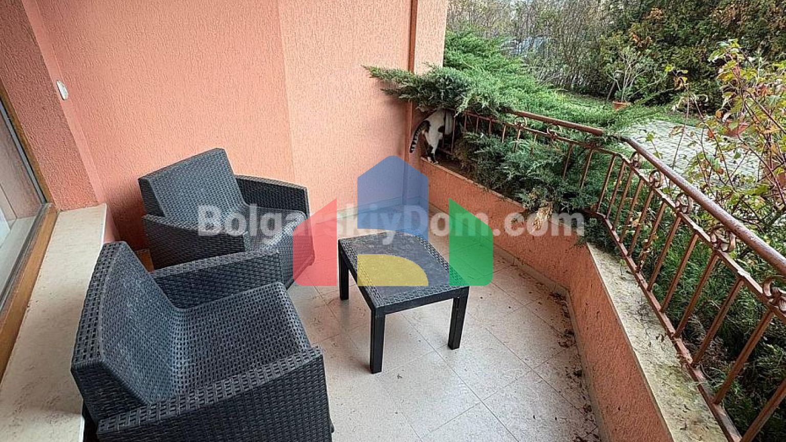 Двокімнатна квартира в Сан Флауер