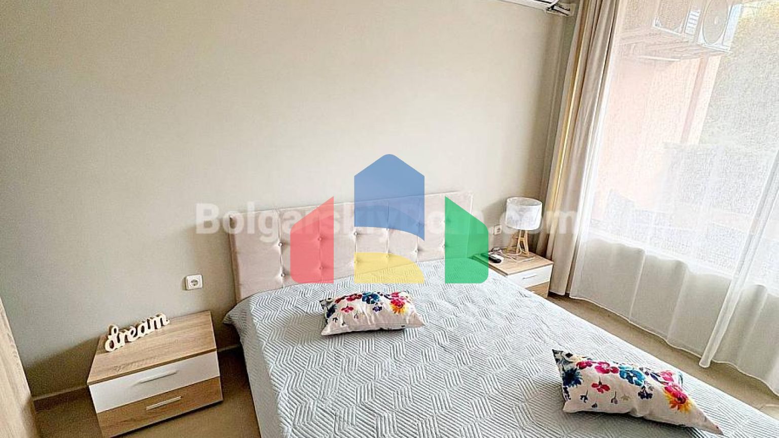 Двокімнатна квартира в Сан Флауер