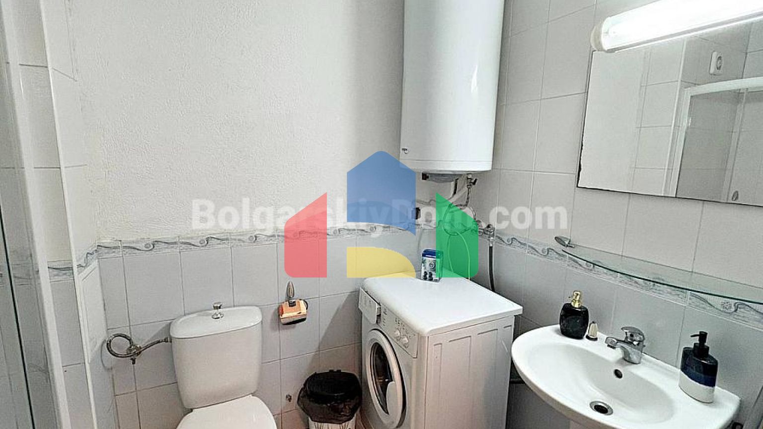 Двокімнатна квартира в Сан Флауер