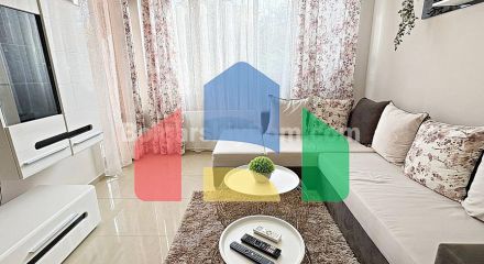 Двокімнатна квартира в Сан Флауер