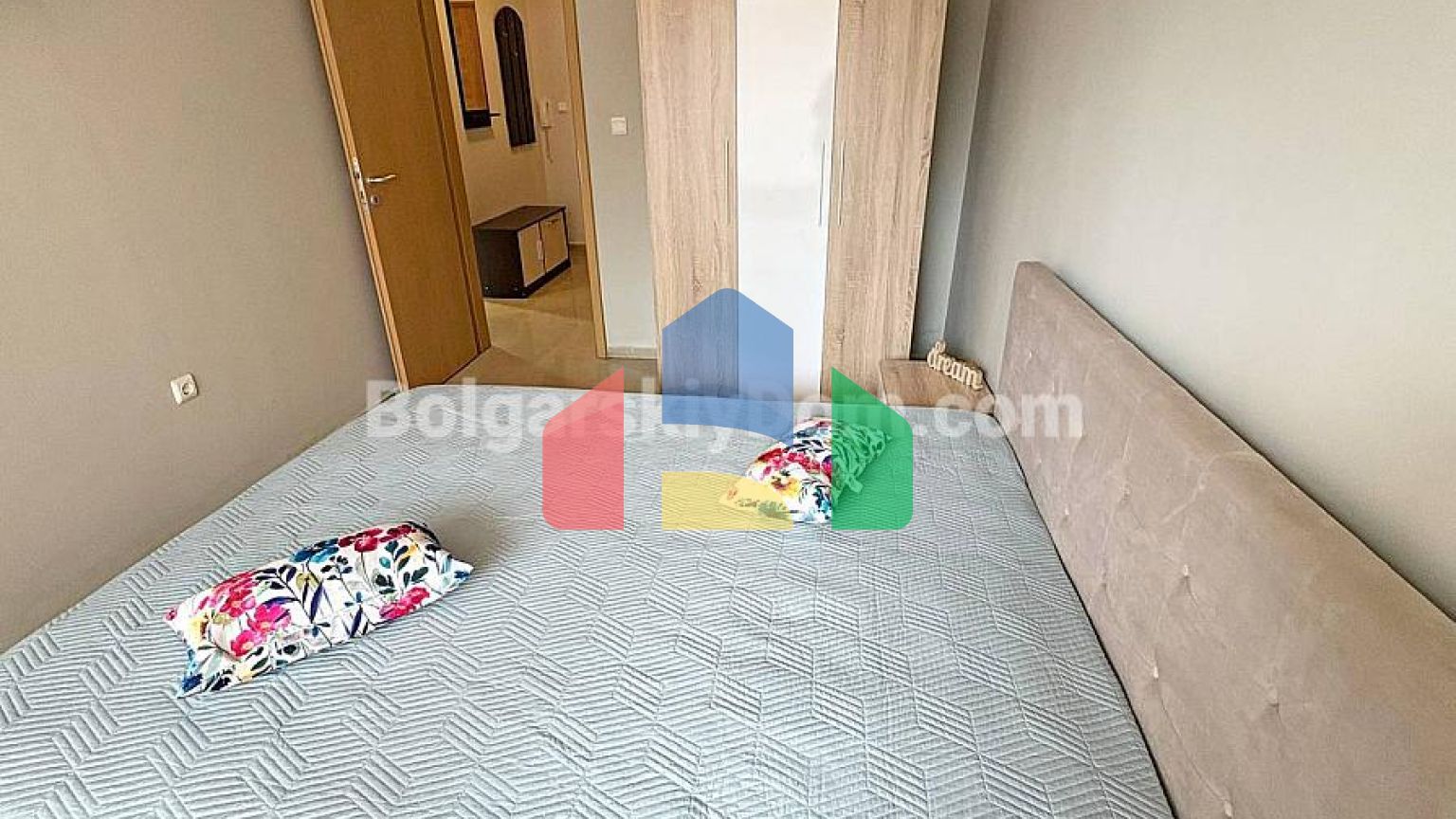 Двокімнатна квартира в Сан Флауер