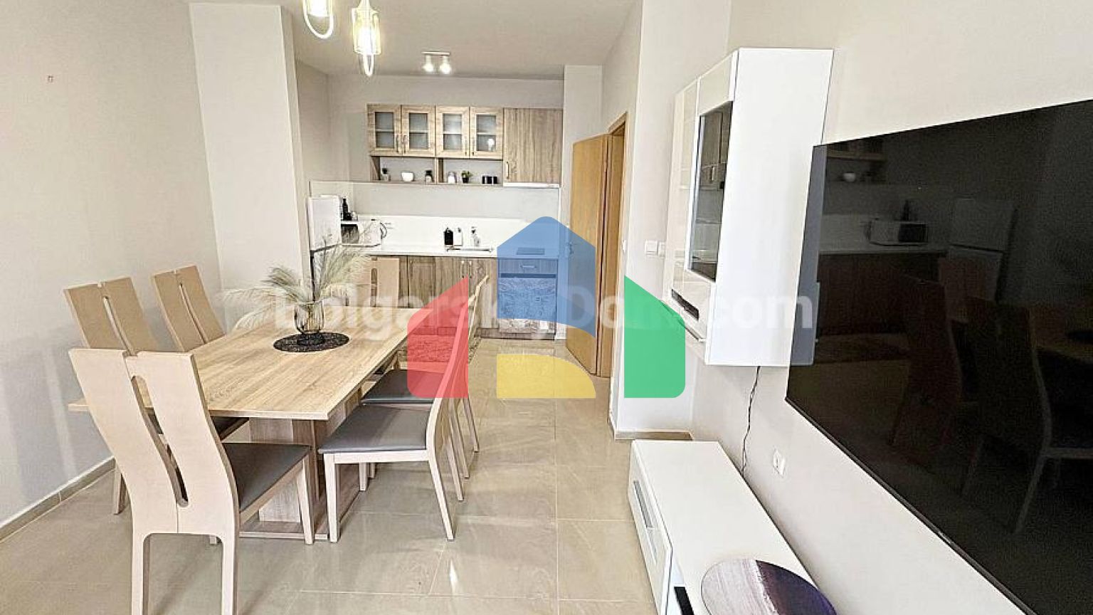 Двокімнатна квартира в Сан Флауер