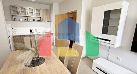 Двокімнатна квартира в Сан Флауер