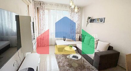 Двокімнатна квартира в Сан Флауер