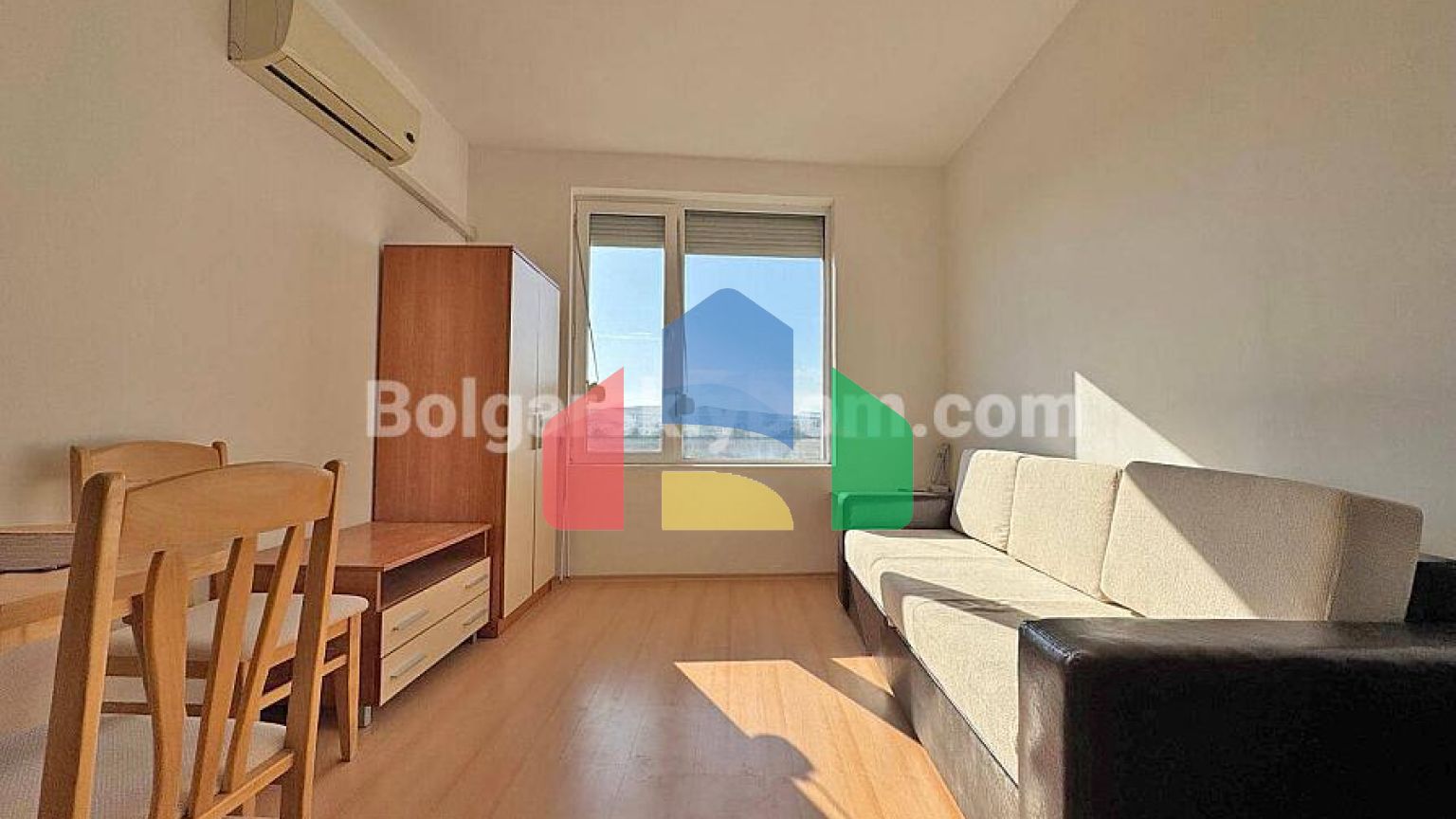 Квартира-студія в Санні Дей 5