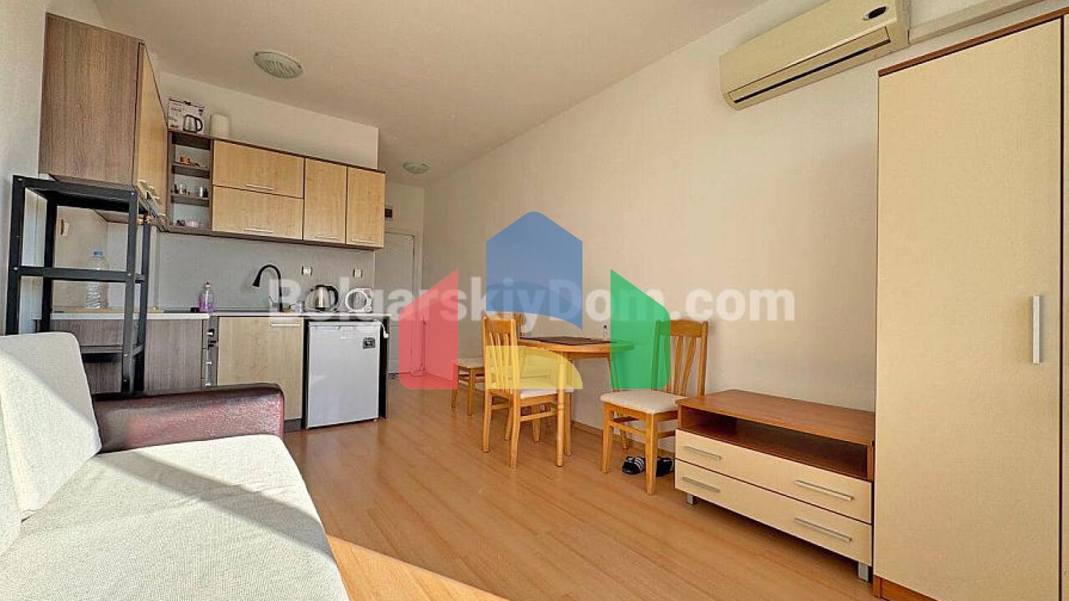 Квартира-студія в Санні Дей 5