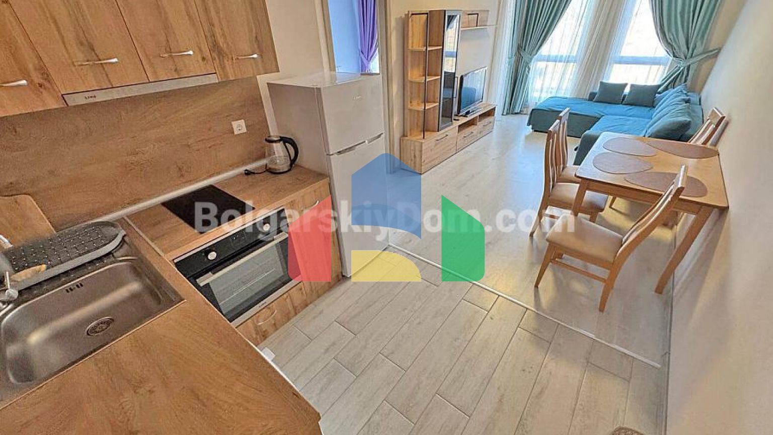 Двокімнатна квартира в Санні Дей 6