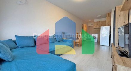 Двокімнатна квартира в Санні Дей 6