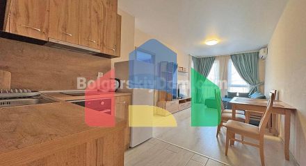 Двокімнатна квартира в Санні Дей 6