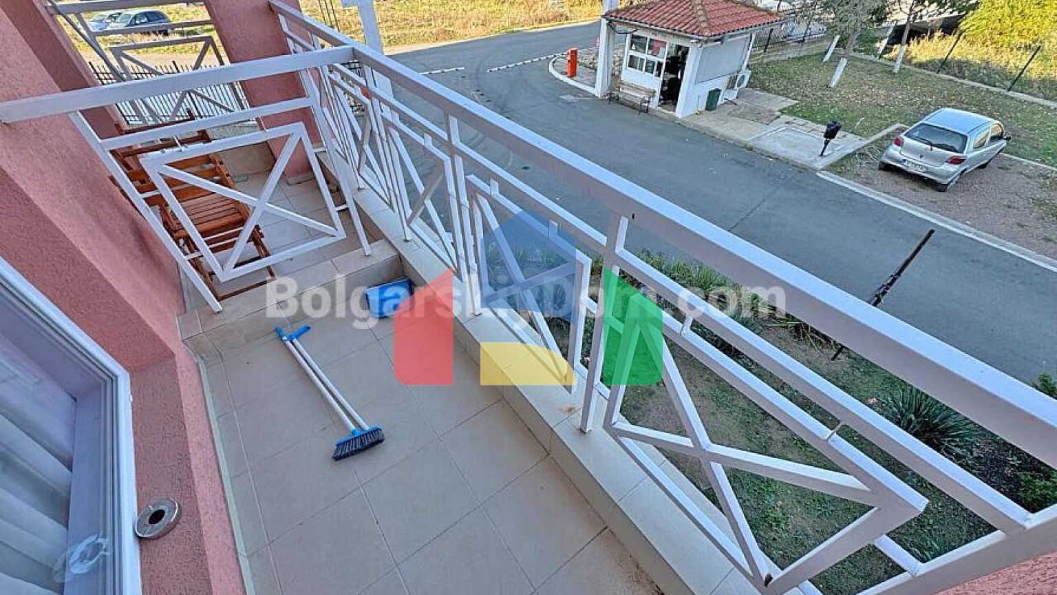 Двокімнатна квартира в Санні Дей 6