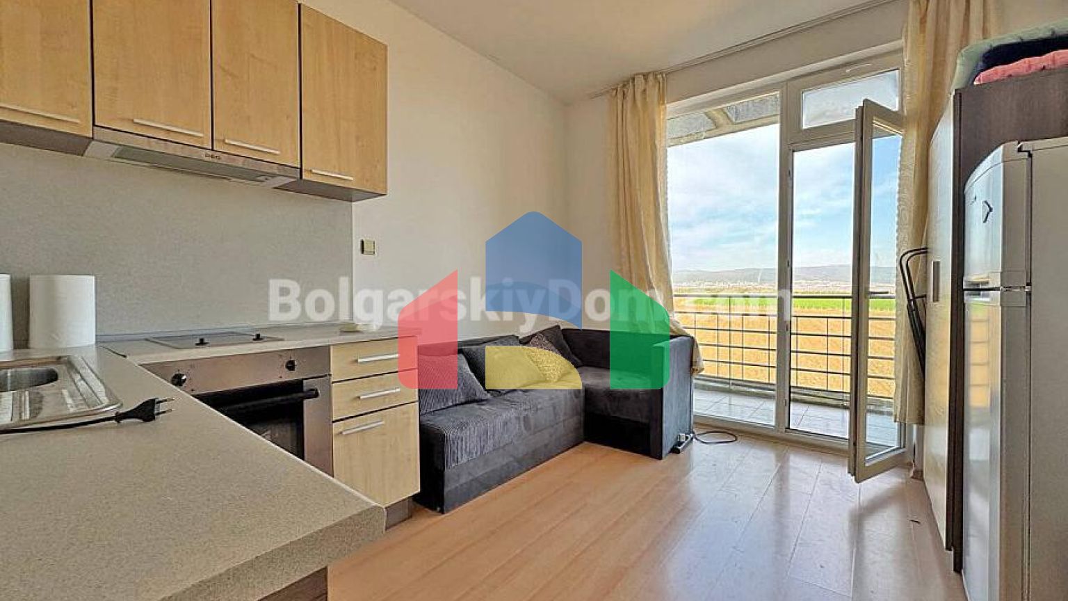 Квартира-студія в Санні Дей 5