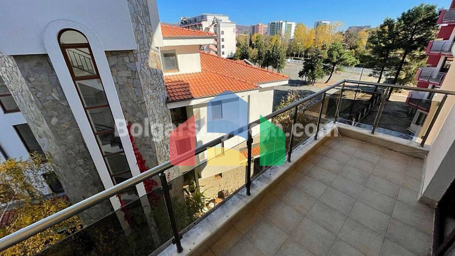 Трикімнатна квартира в Святий Валентин