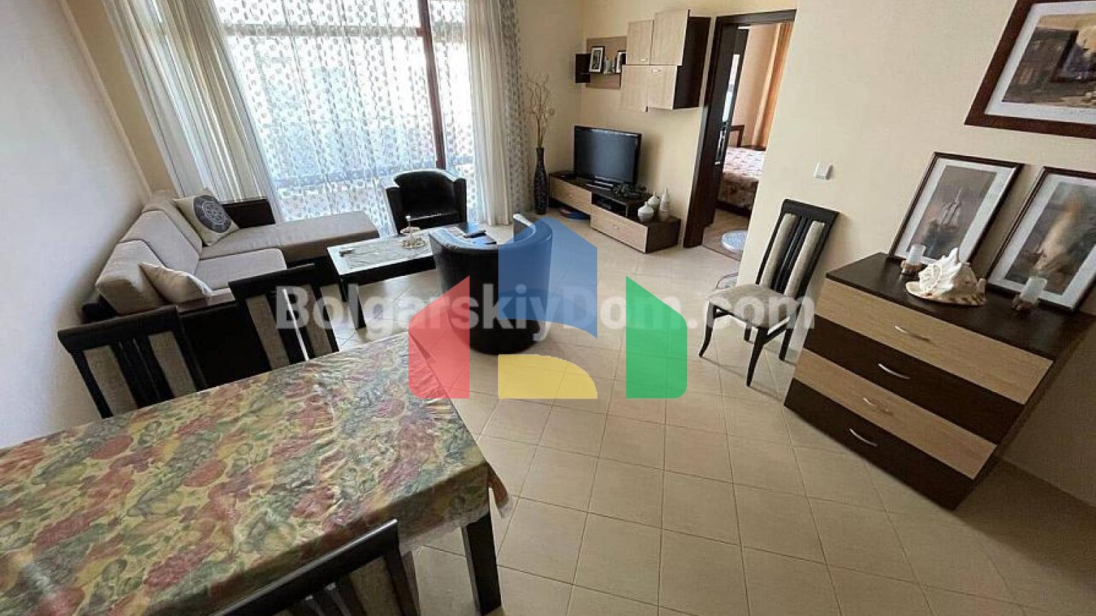 Трикімнатна квартира в Святий Валентин