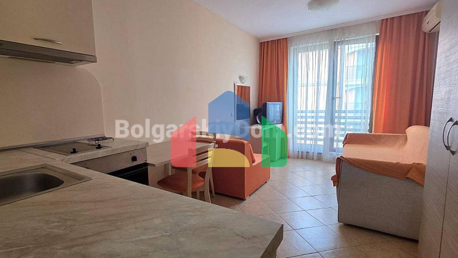 Квартира-студія в Роял Сан