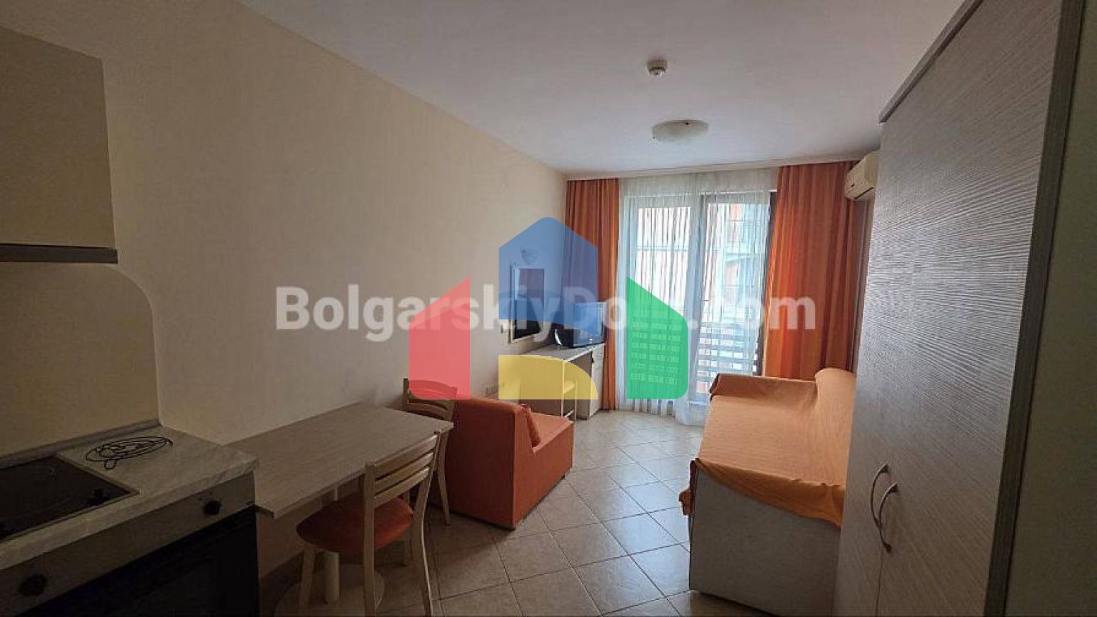 Квартира-студія в Роял Сан