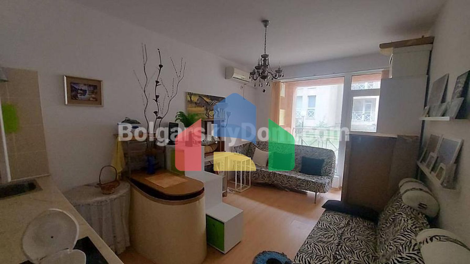 Квартира-студія в Санні Дей 6