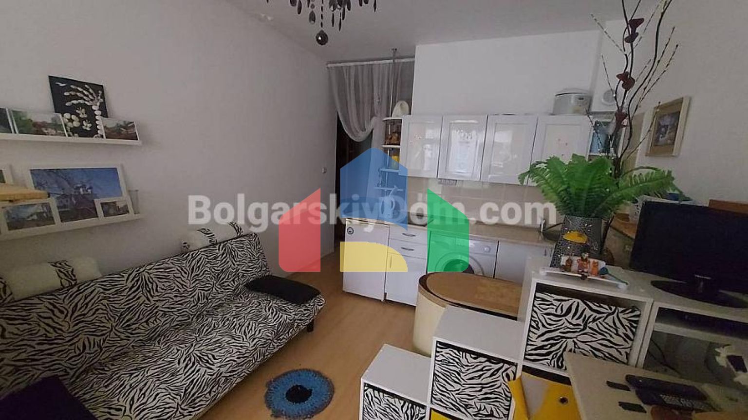 Квартира-студія в Санні Дей 6