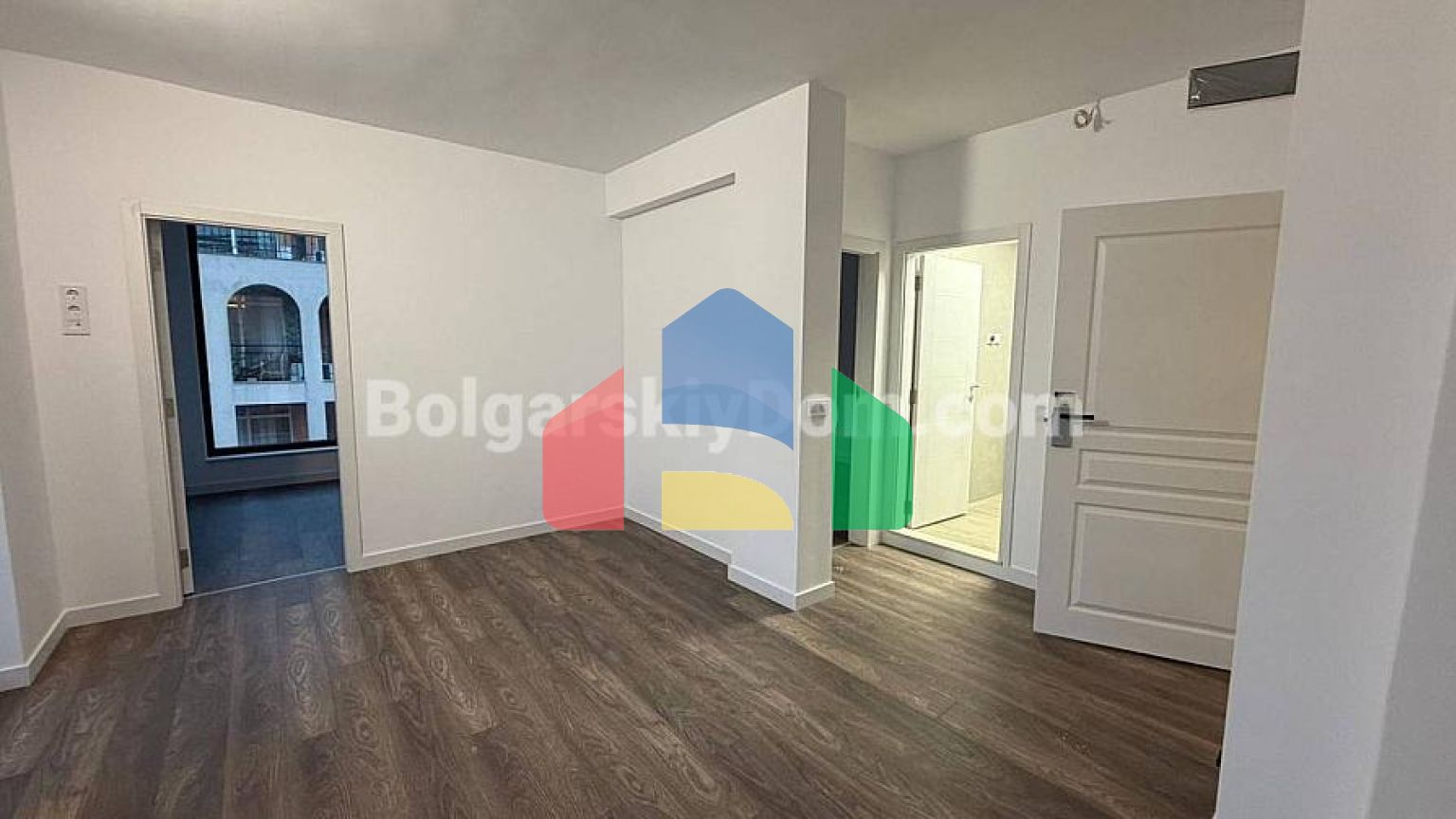 Трикімнатна квартира в Санні В'ю Централ