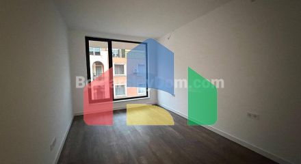 Трикімнатна квартира в Санні В'ю Централ