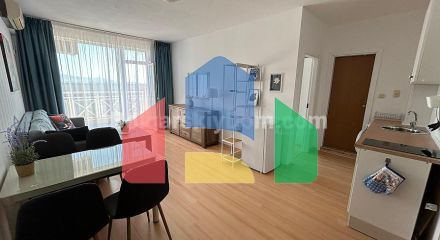 Двокімнатна квартира в Санні Дей 6