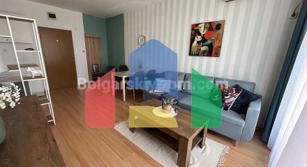 Двокімнатна квартира в Санні Дей 6