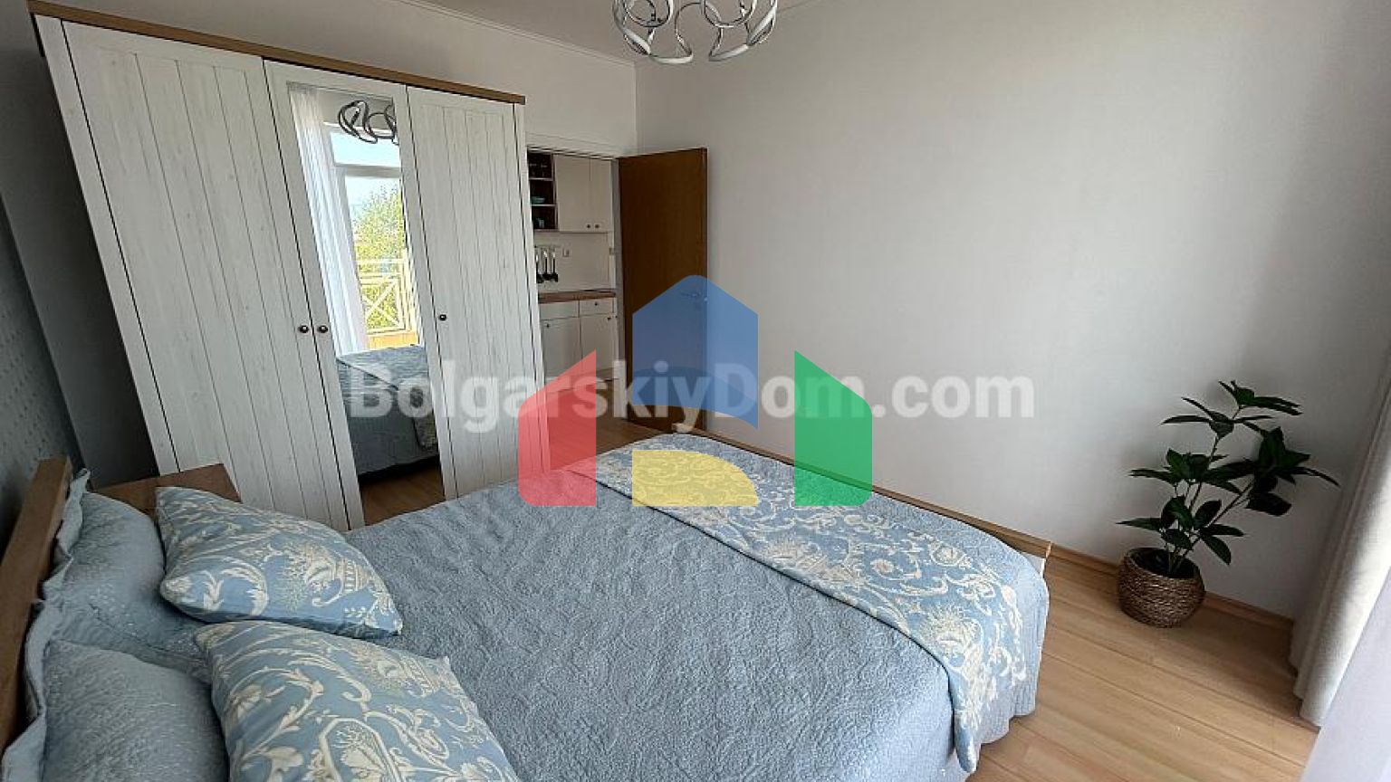 Двокімнатна квартира в Санні Дей 6