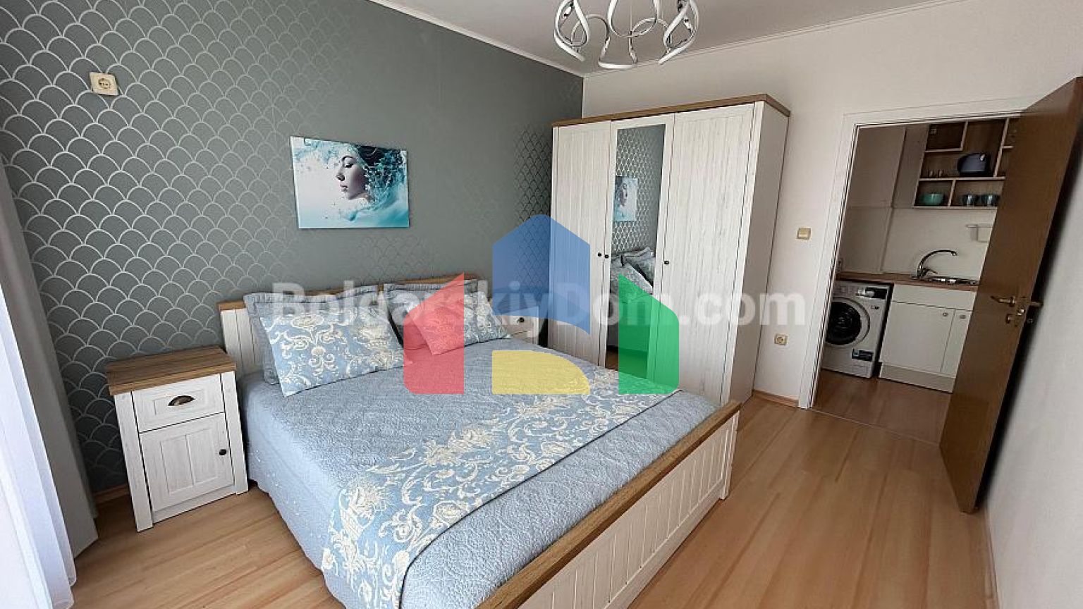 Двокімнатна квартира в Санні Дей 6