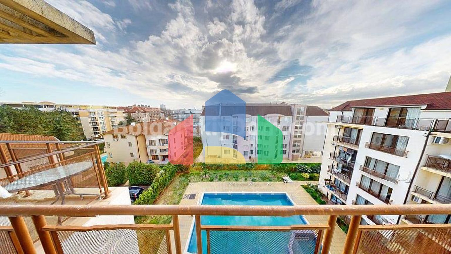 Двокімнатна квартира в Амбер Біч