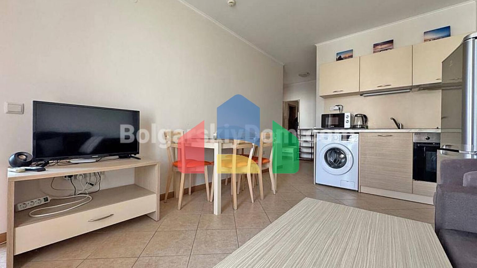 Двокімнатна квартира в Роял Сан