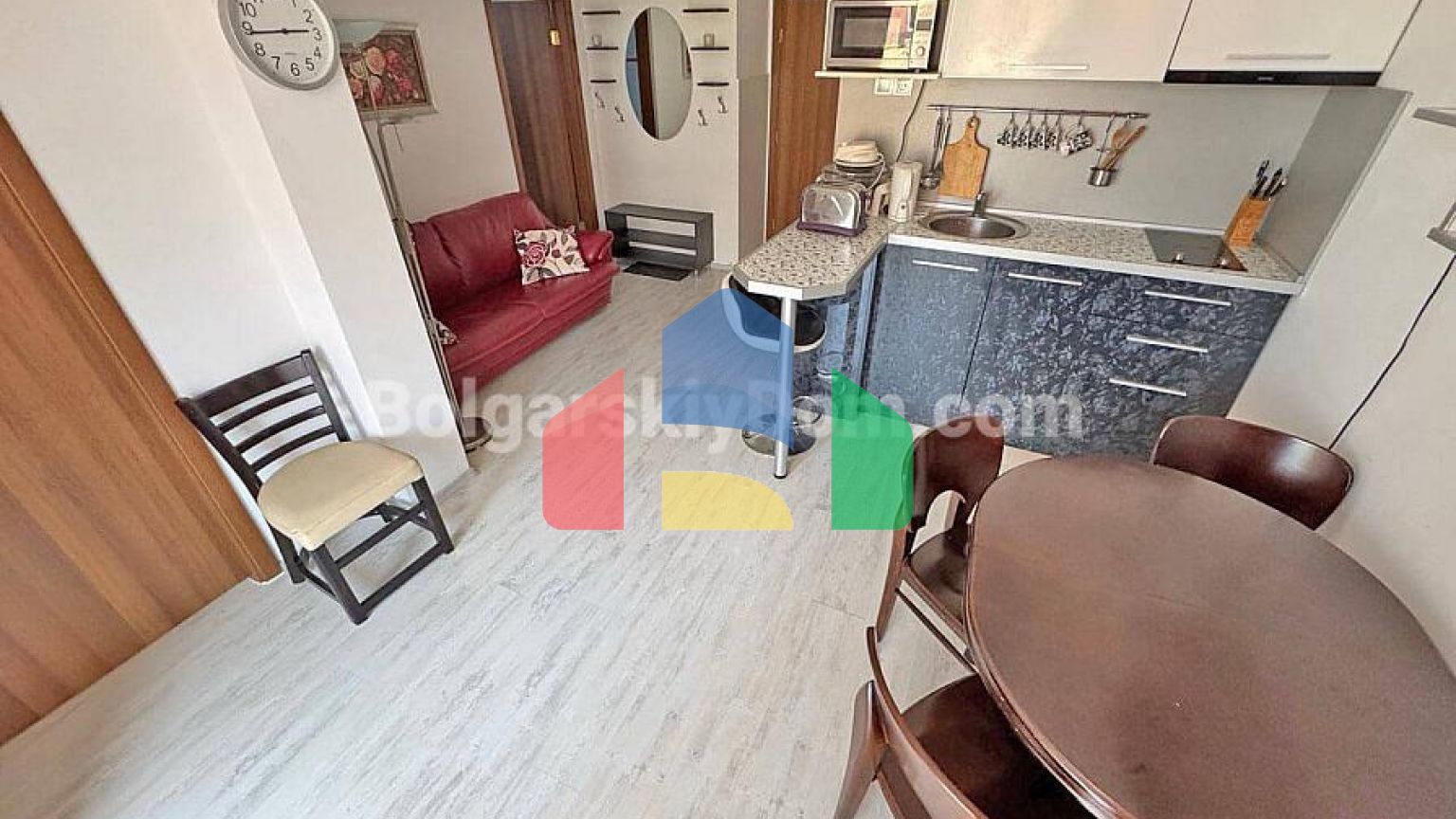 Трикімнатна квартира в Санні Дей 6